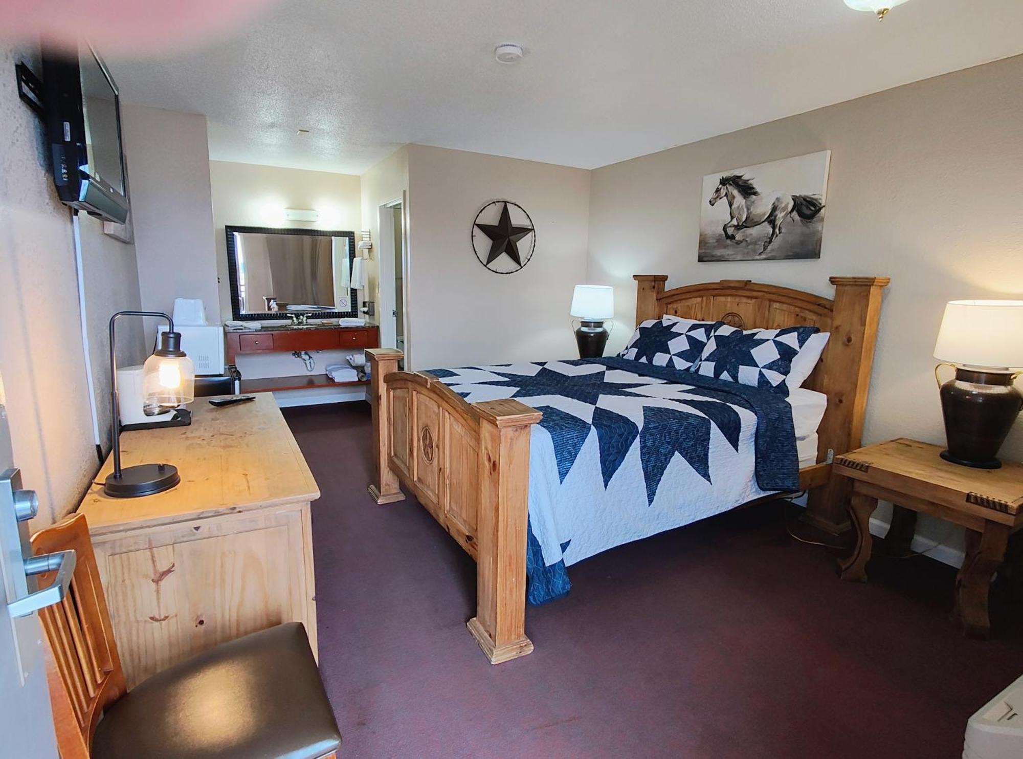 The Lodge At Russell - Russell Inn Стая снимка