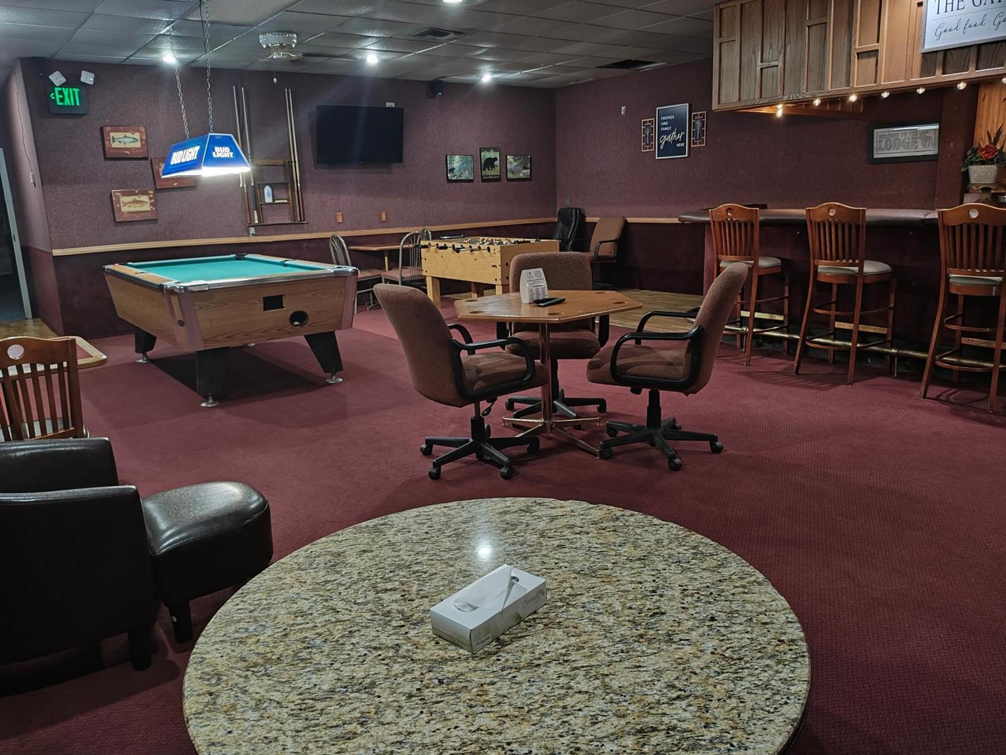 The Lodge At Russell - Russell Inn Екстериор снимка