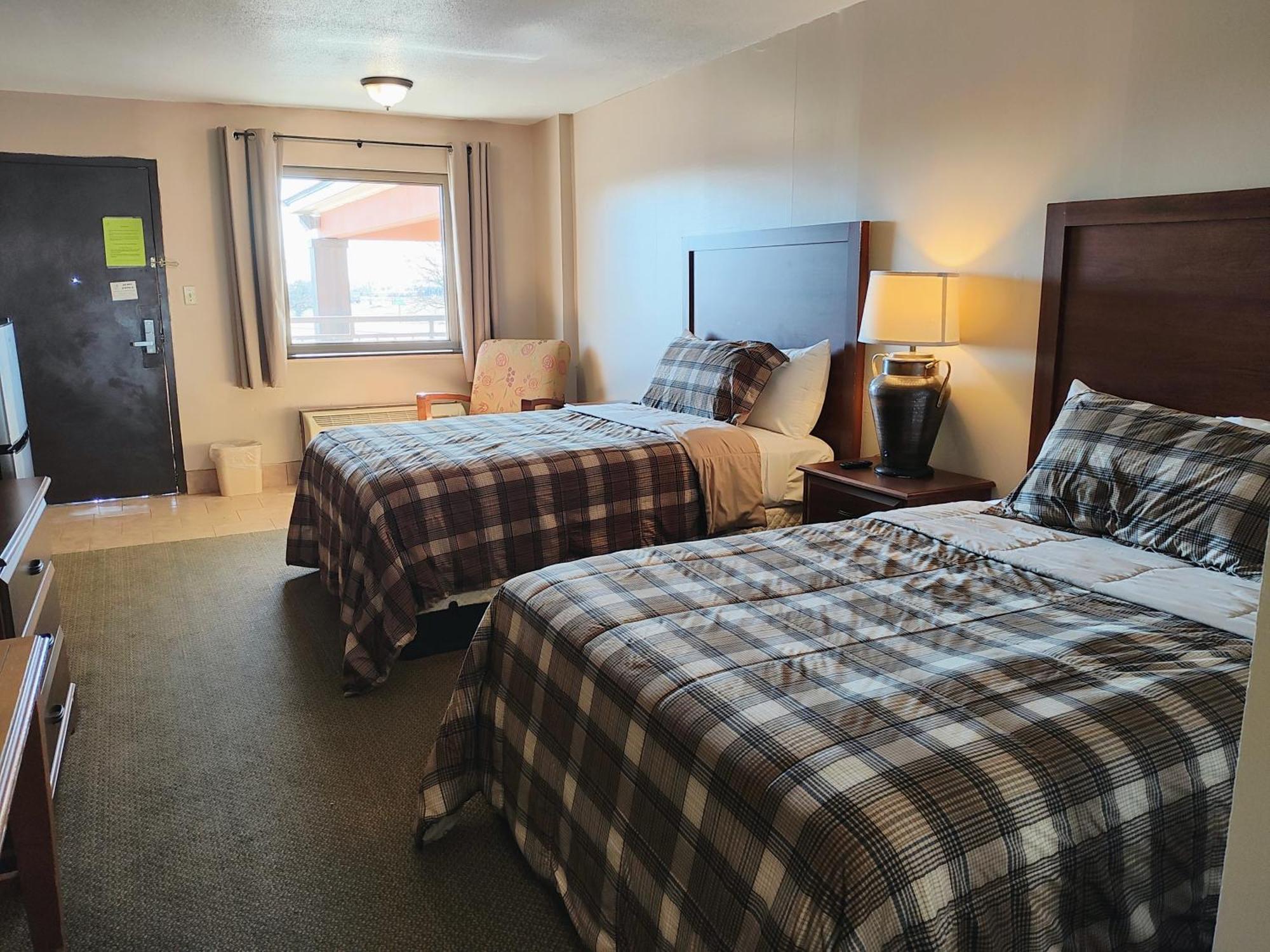 The Lodge At Russell - Russell Inn Стая снимка