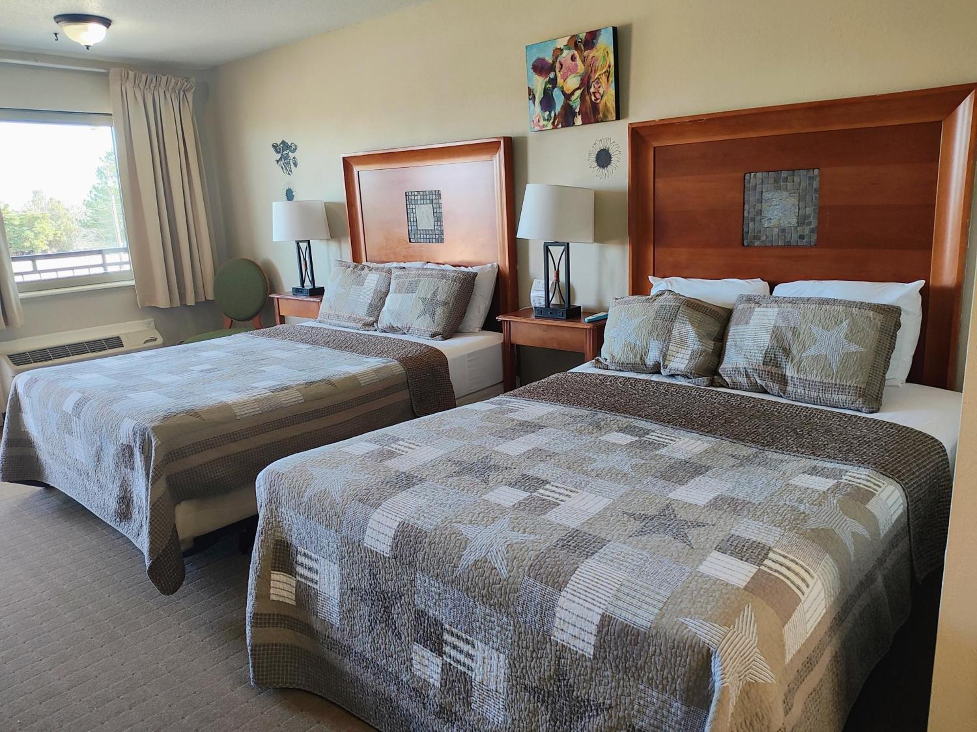 The Lodge At Russell - Russell Inn Стая снимка
